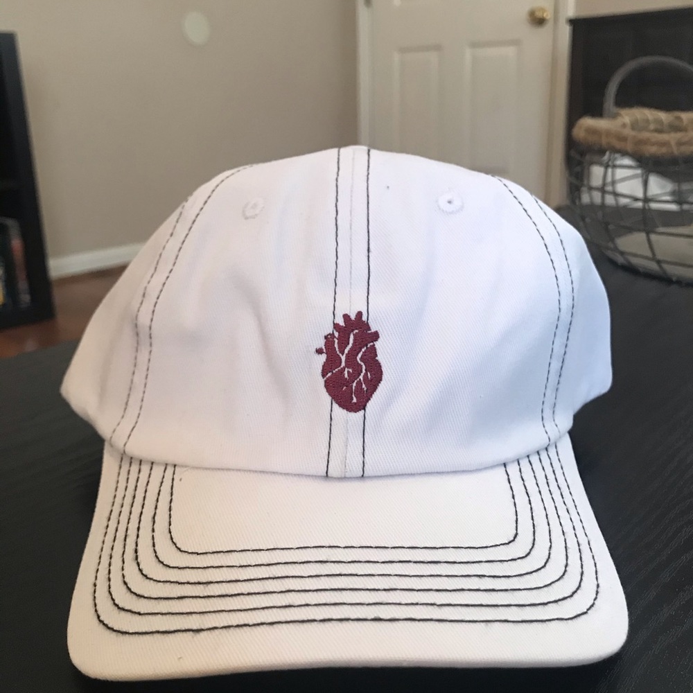 White OG Logo Love Hollow hat